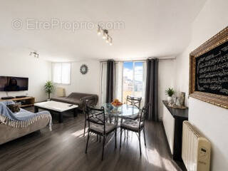 Appartement à MARSEILLE-3E