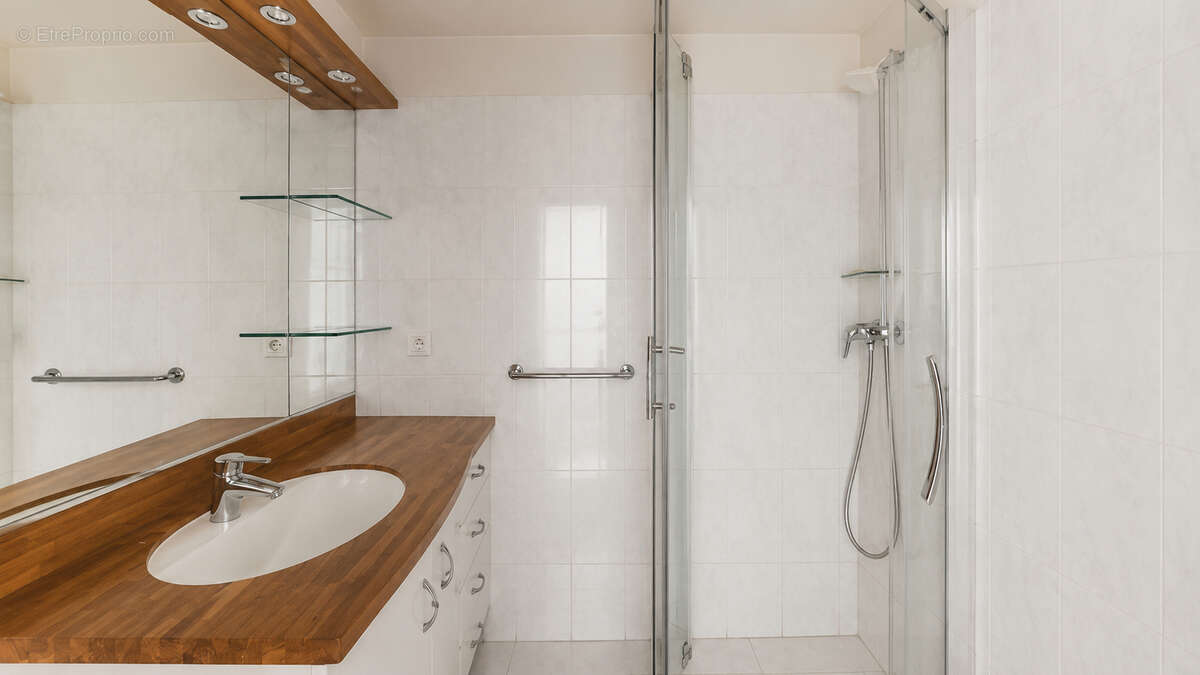 Appartement Courbevoie 3 pièce(s) 63.16 m2 - photo 11