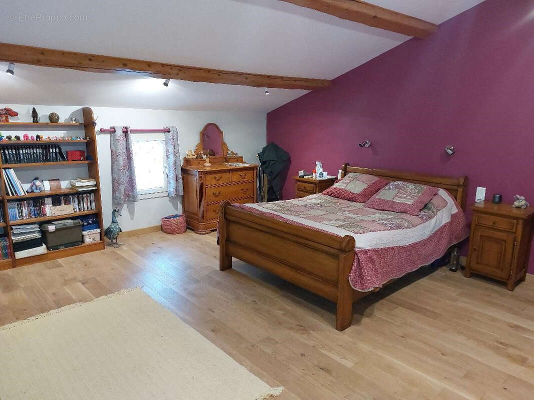 Maison à SAINT-BAUZILLE-DE-MONTMEL