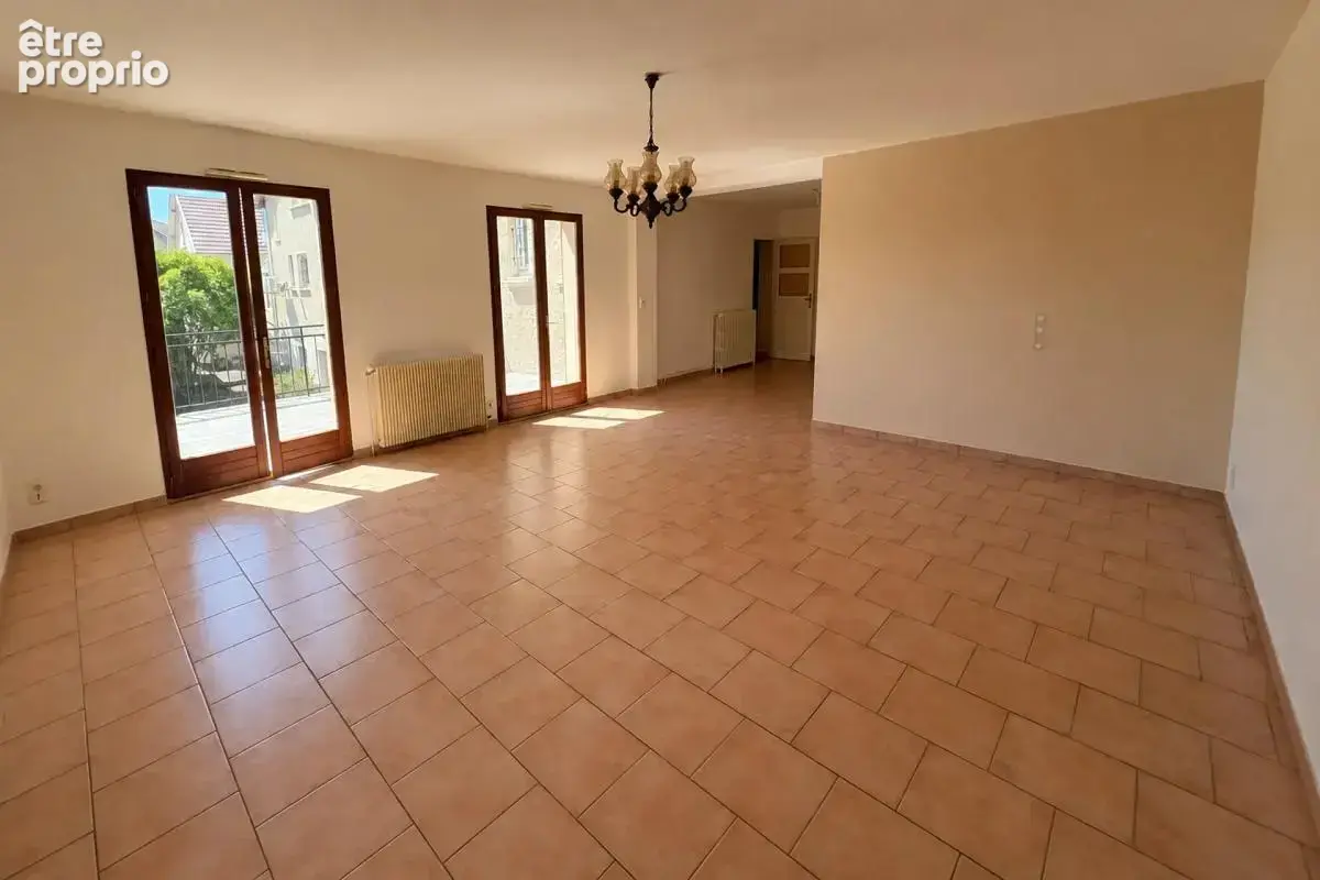 Maison de 5 pièces de 126 m² à Bourges - photo 5