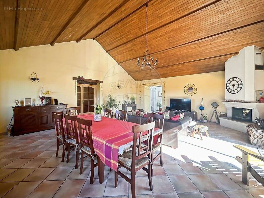 Maison à SAINTE-PAZANNE