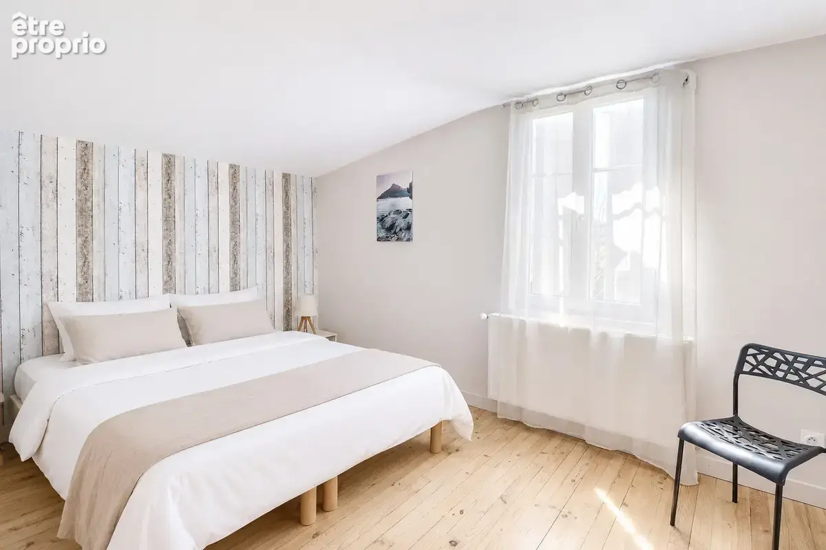 Maison en pierre avec piscine et dépendances - photo 7