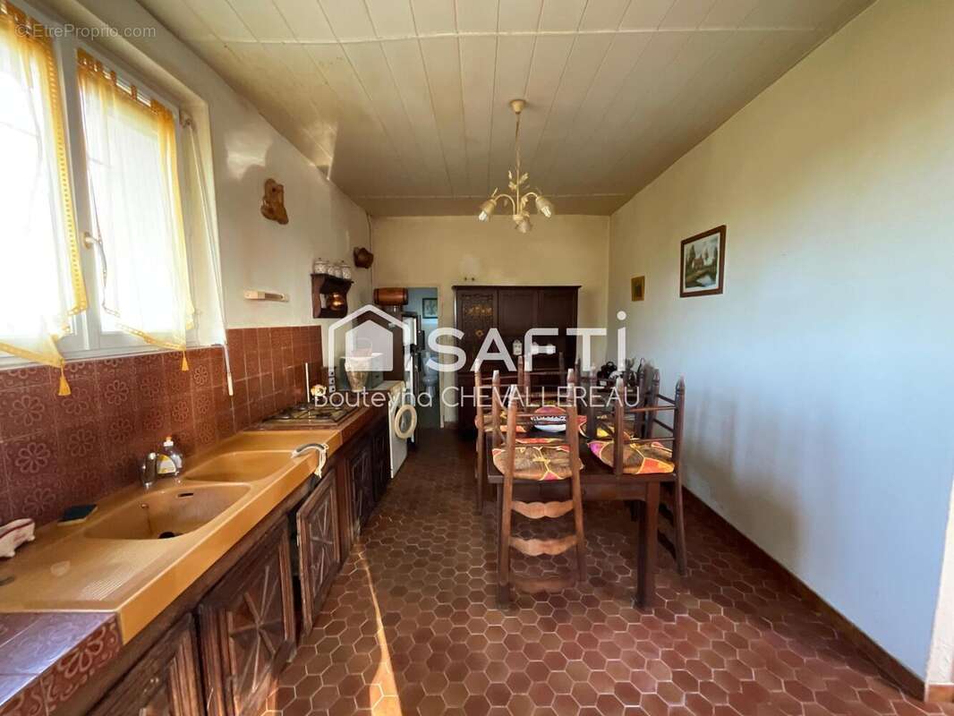 Photo 7 - Maison à SAINT-ESTEPHE