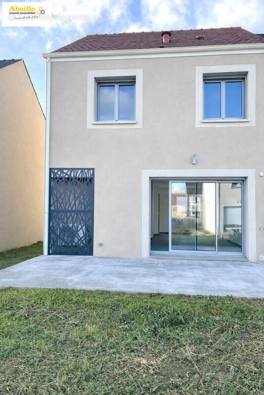 Maison à SAINT-CHERON