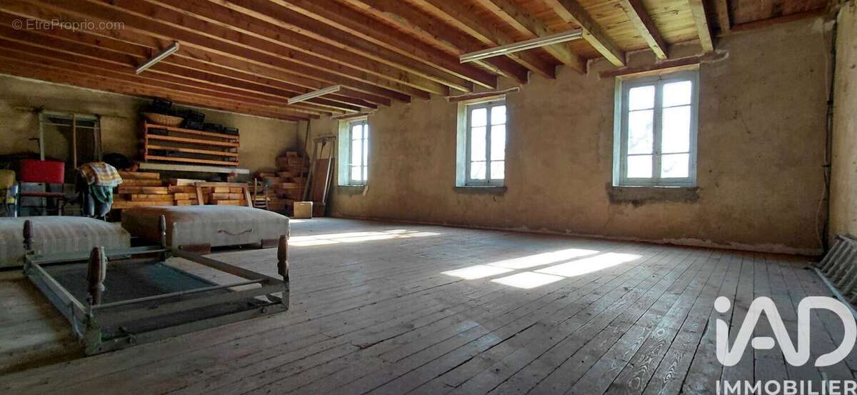 Photo 3 - Maison à MARCILLAT-EN-COMBRAILLE