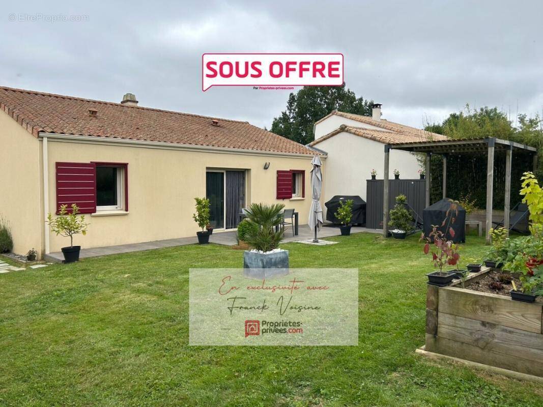 Maison à LES HERBIERS