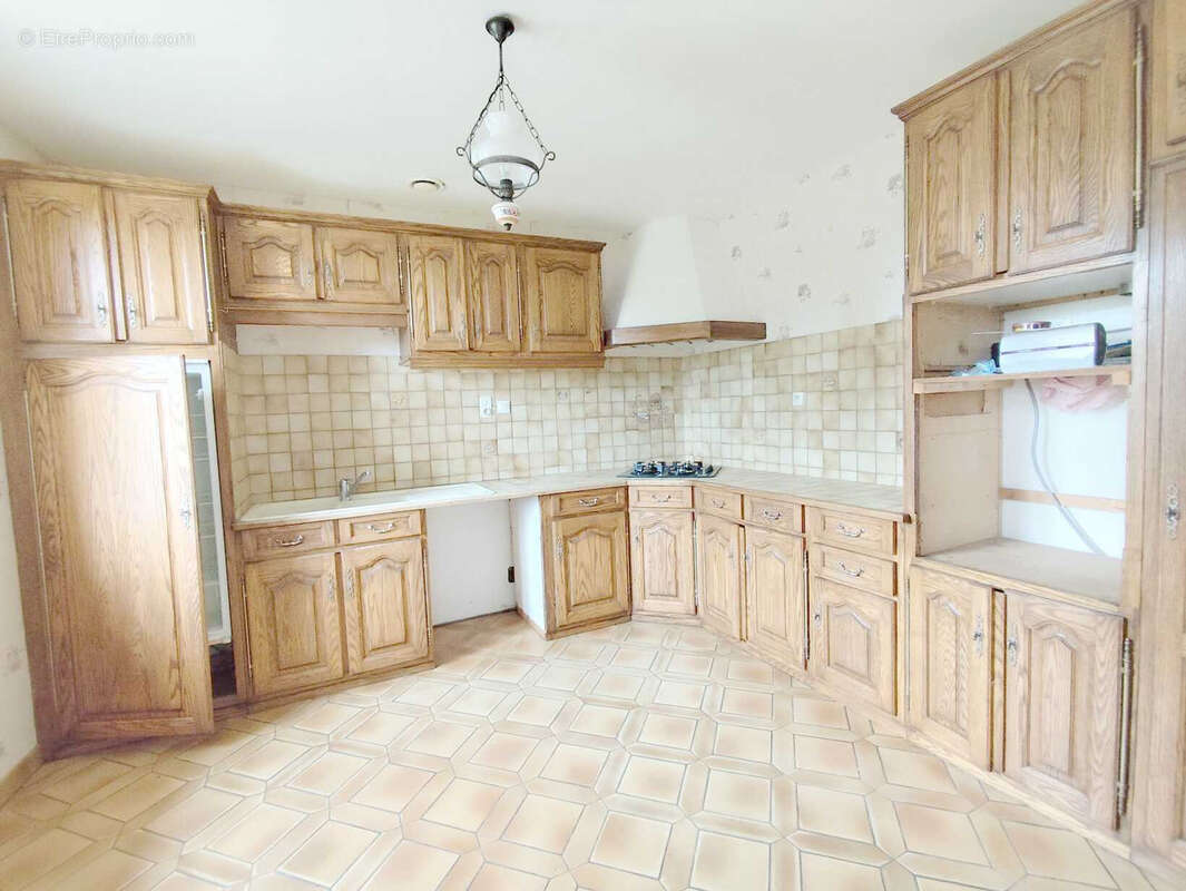 Maison à SAINT-VICTEUR