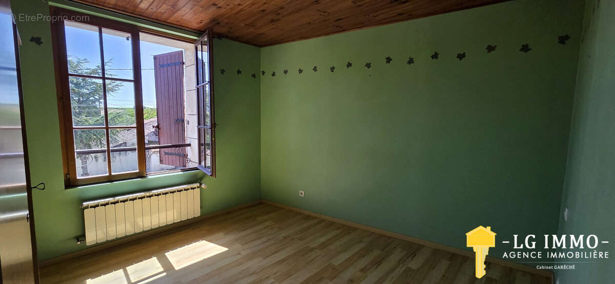 Maison charentaise 206 m2, 5 chambres, grandes dépendances, jardin - photo 27