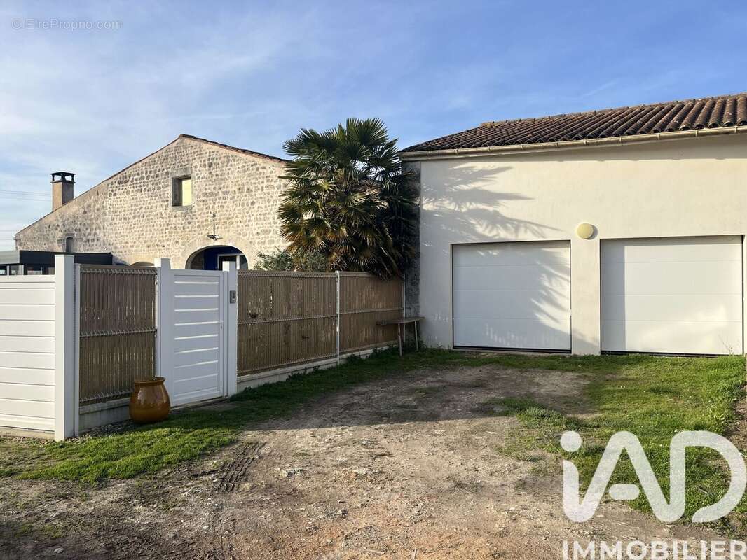 Photo 5 - Maison à SAINT-ROMAIN-DE-BENET