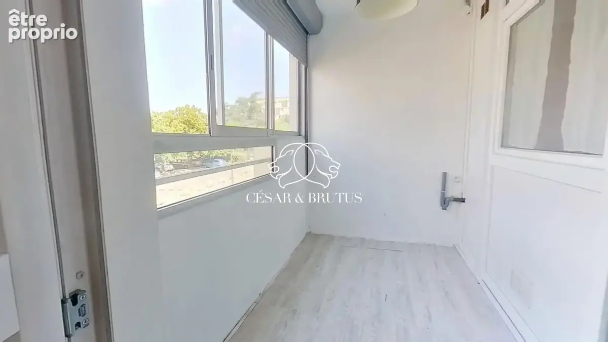 Appartement 4 pièces 77 m² à vendre à Saint-Priest (69800) - photo 7