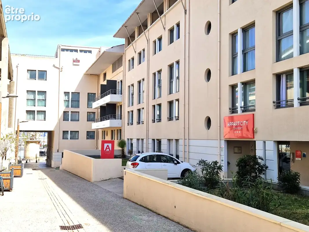 Beau studio meublé avec parking côté vieux port - photo 2