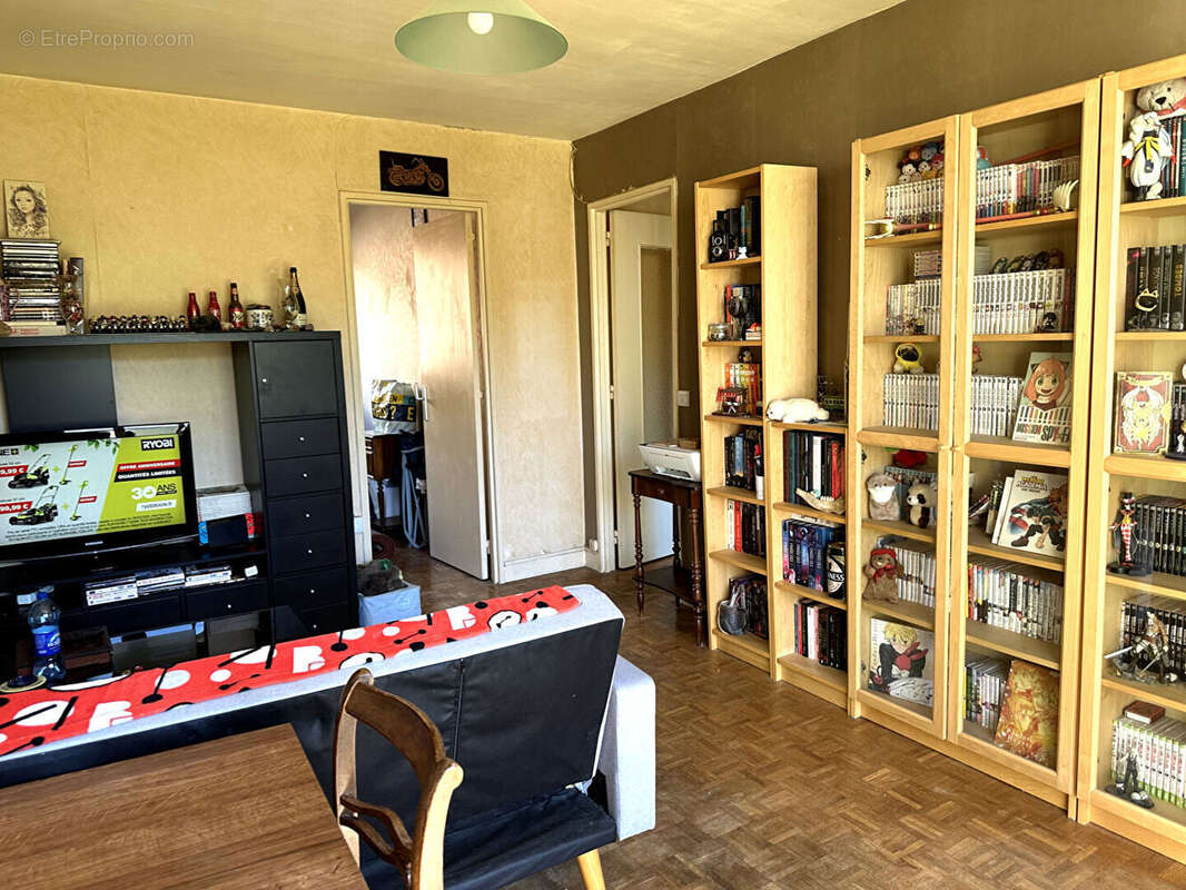 Appartement à L'HAY-LES-ROSES