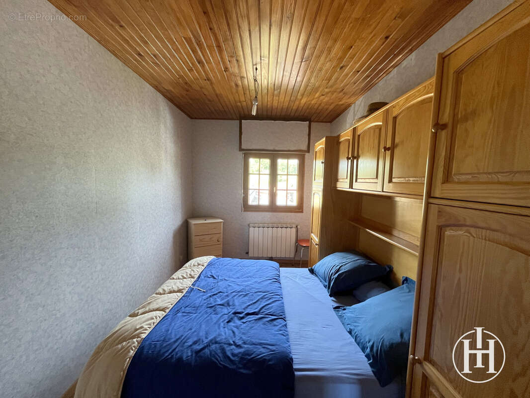 Maison à SAINT-BONNET-TRONCAIS