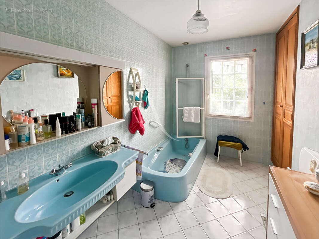 Maison à LES MUREAUX