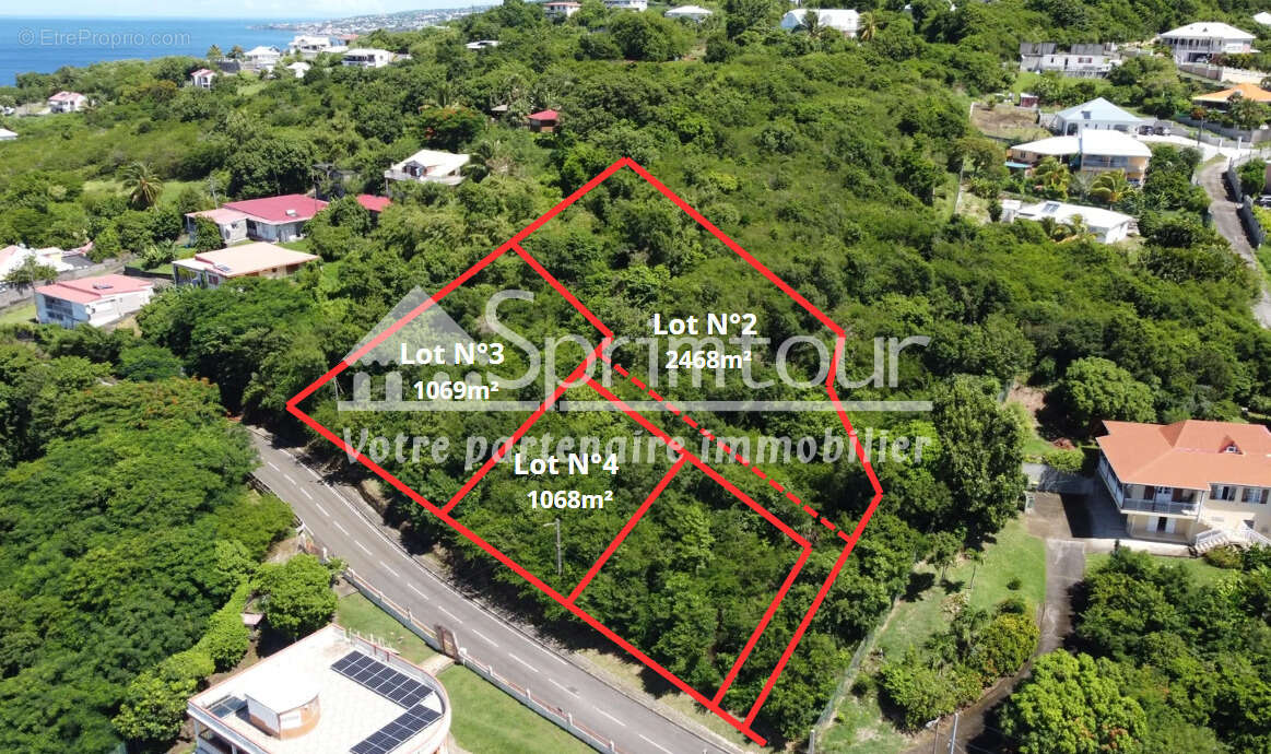 Terrain à VIEUX-FORT