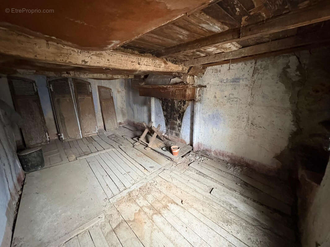 Maison à SAINT-AMANS-SOULT