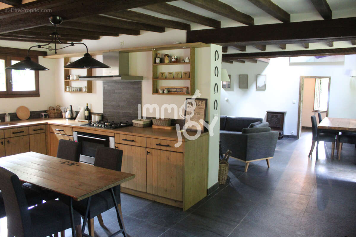 Maison à LONGNY-AU-PERCHE