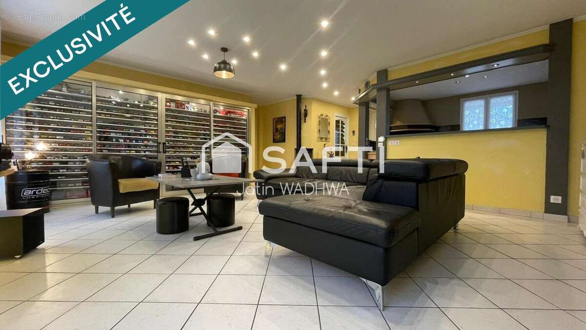 Photo 2 - Maison à LIVRY-LOUVERCY