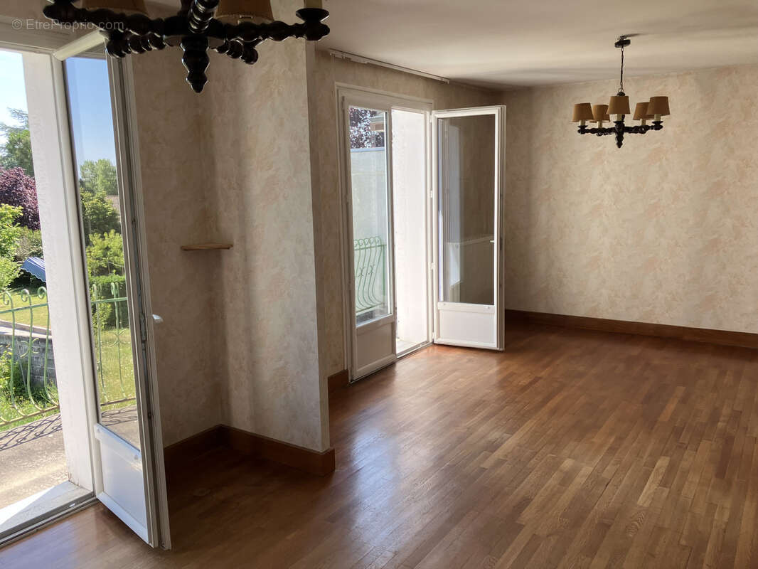 Maison à CHATELLERAULT