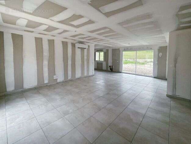 Maison à SAINT-ASTIER