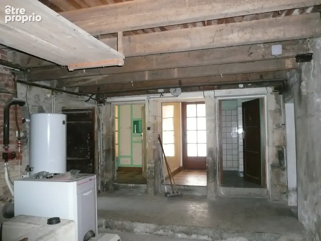  BURIE (17) A Vendre CORPS de FERME et Ses Nombreuses Dépendances  - photo 29