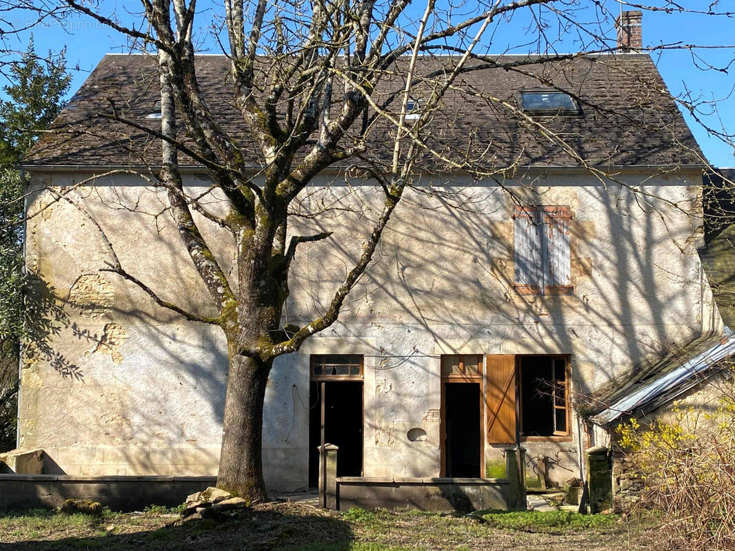 Maison à BILLY-CHEVANNES