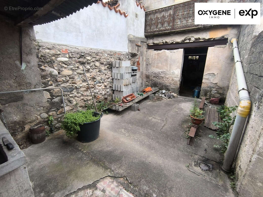 Commerce à LE BOULOU