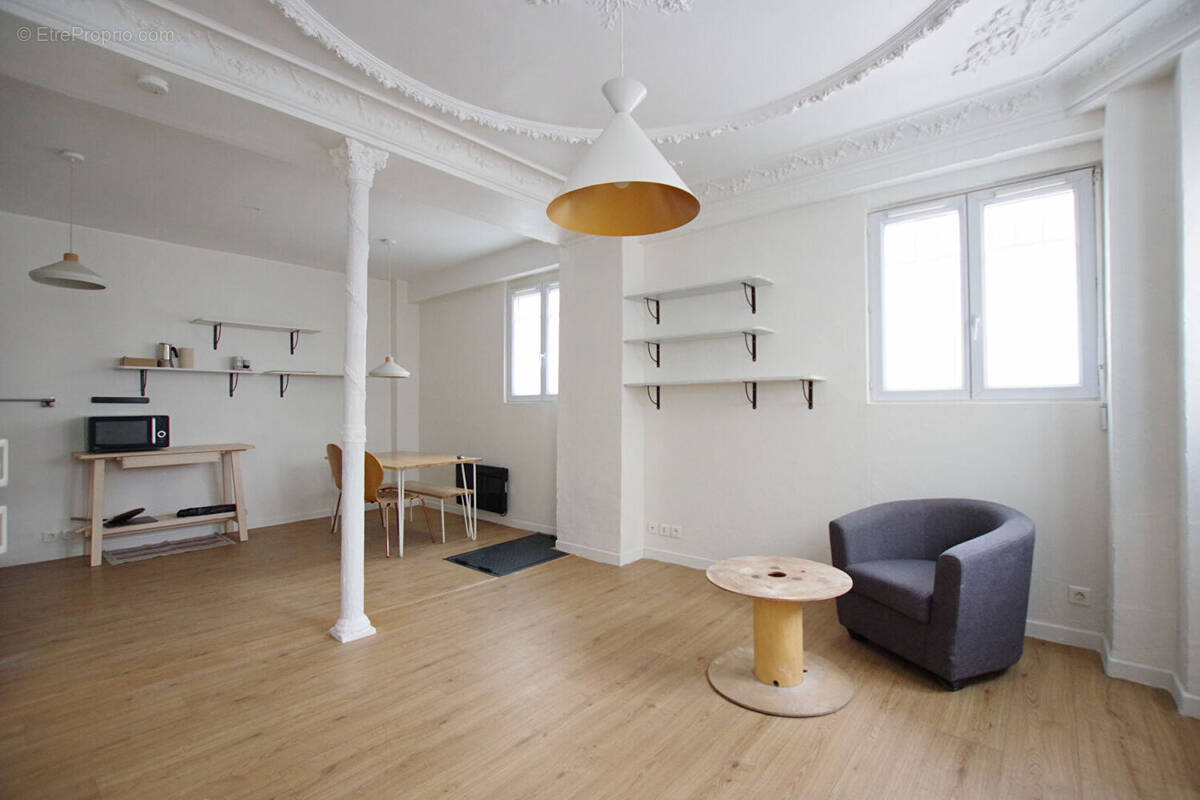 Appartement à PARIS-14E