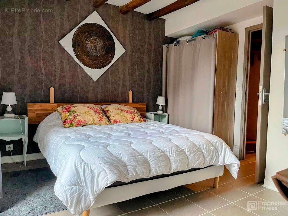 Rare ! Double habitation avec toiture neuve ? Idéal famille, gîte ou investissement l - photo 3