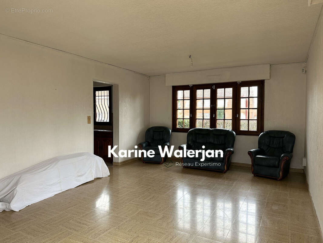 Maison à COURRIERES