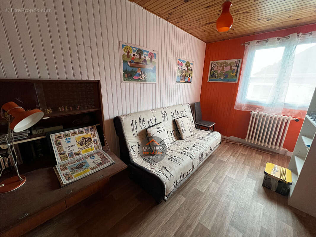 Maison à SAINT-ETIENNE-DU-ROUVRAY