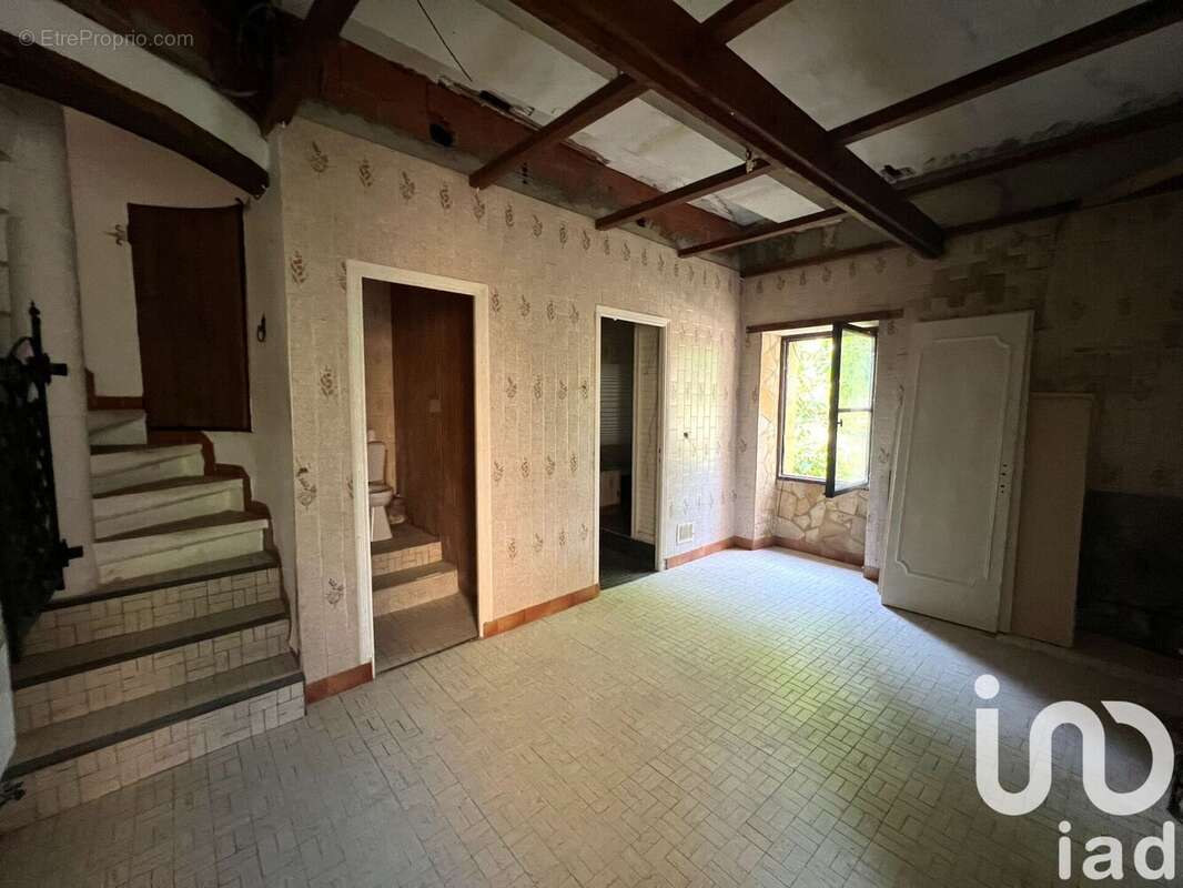 Maison 143 m² à Couze-Et-Saint-Front  - photo 8