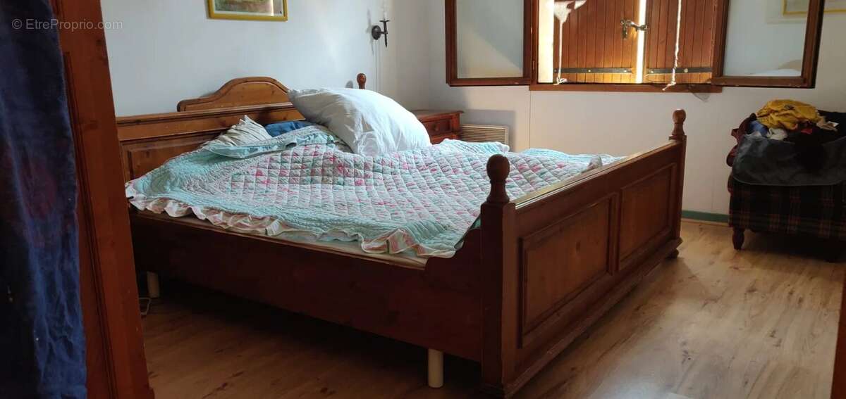 Maison de plain-pied, garage et jardin à vendre à Rioux (17) - photo 27