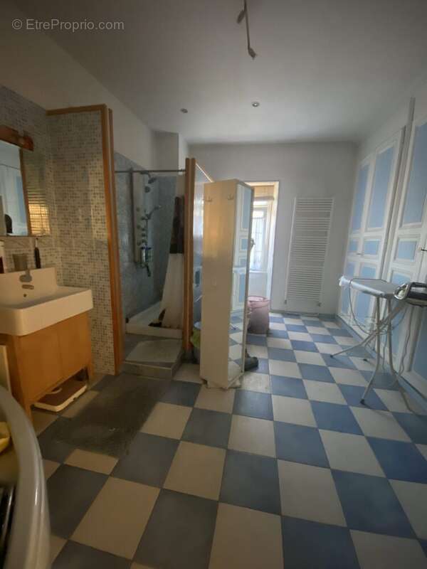 Maison 175 m² à Saint-Lattier  - photo 8