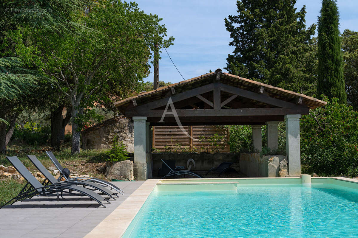 Maison à SAINT-JULIEN