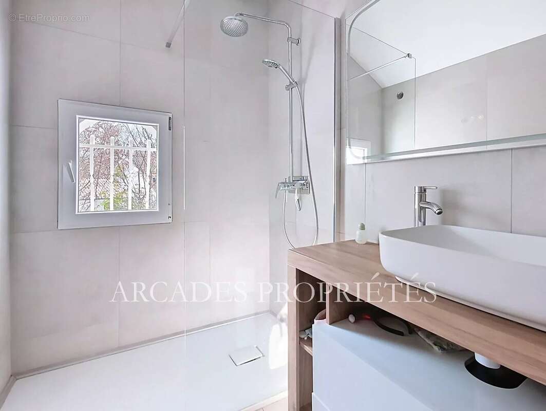 Maison à SAINT-SULPICE-ET-CAMEYRAC