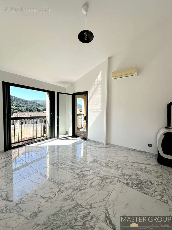 Appartement à CAURO