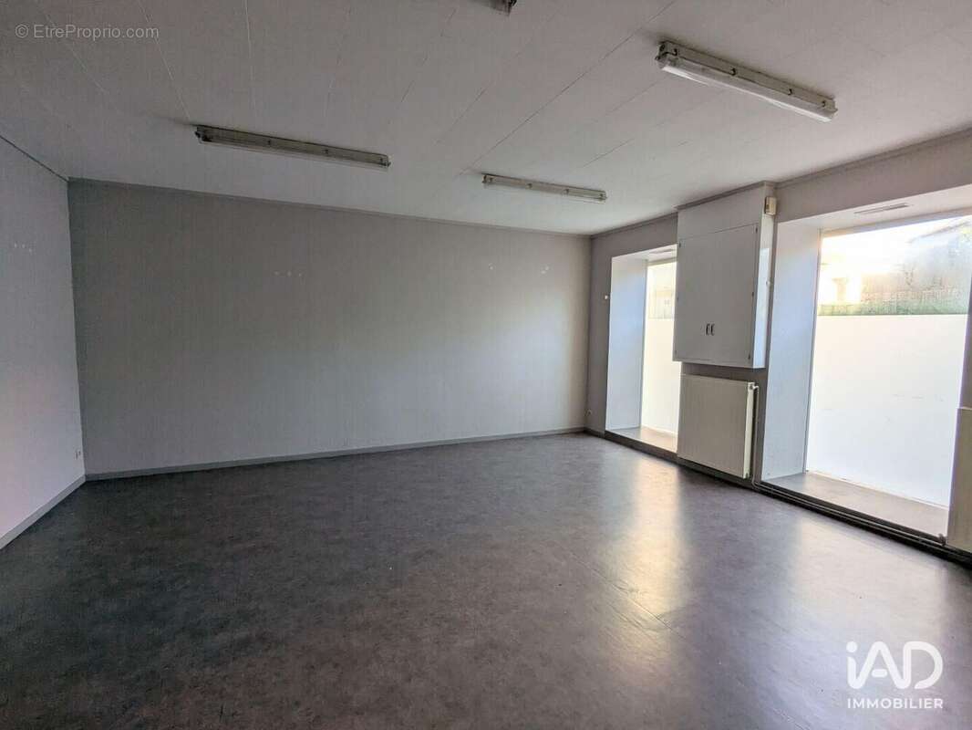 Photo 3 - Commerce à SAINT-ETIENNE