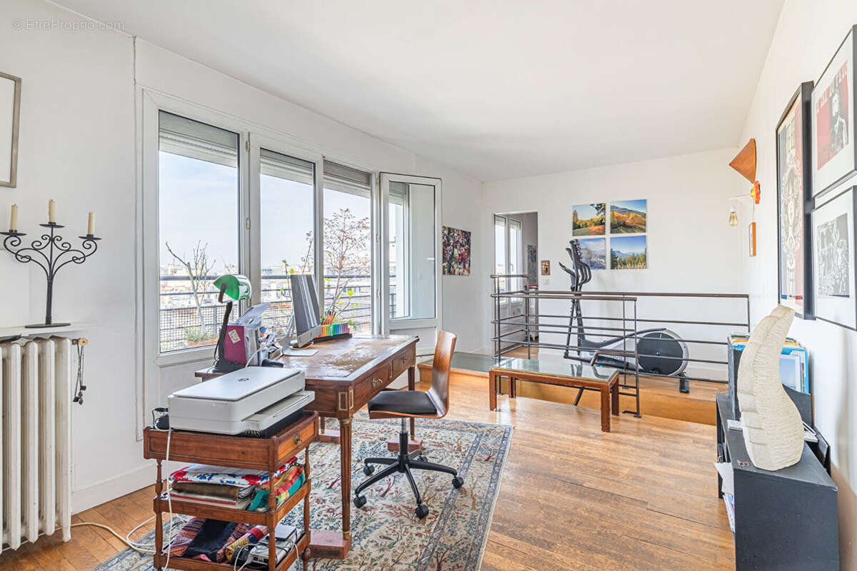 Appartement à PARIS-15E