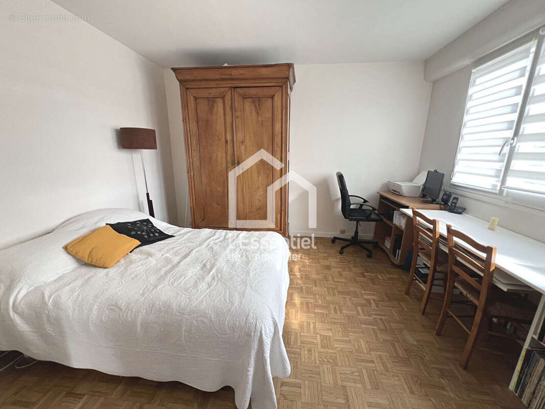 Appartement à VERNEUIL-SUR-SEINE