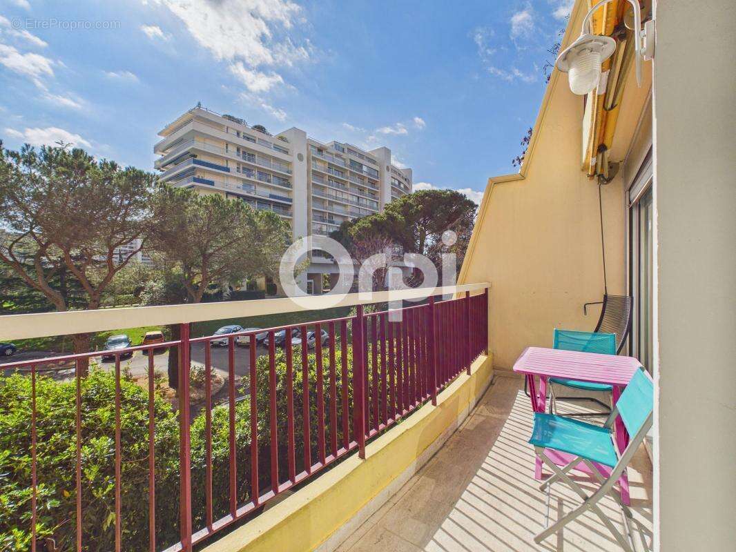 Appartement à MANDELIEU-LA-NAPOULE