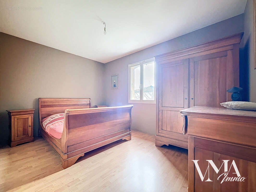 Maison à GREZIEU-LA-VARENNE