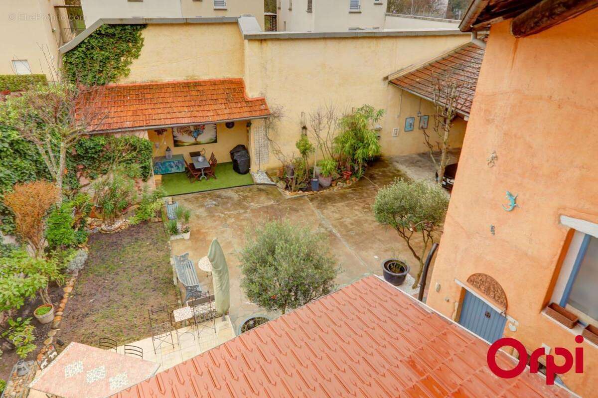 Maison à RILLIEUX-LA-PAPE