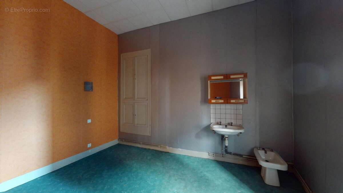 Appartement à SAINT-CHRISTOPHE-VALLON