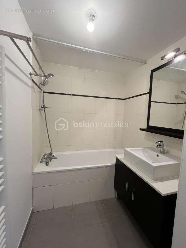 EXCLUSIVITÉ : Vivez au Sommet – T3 avec Balcon Panoramique de 25 m² - photo 8