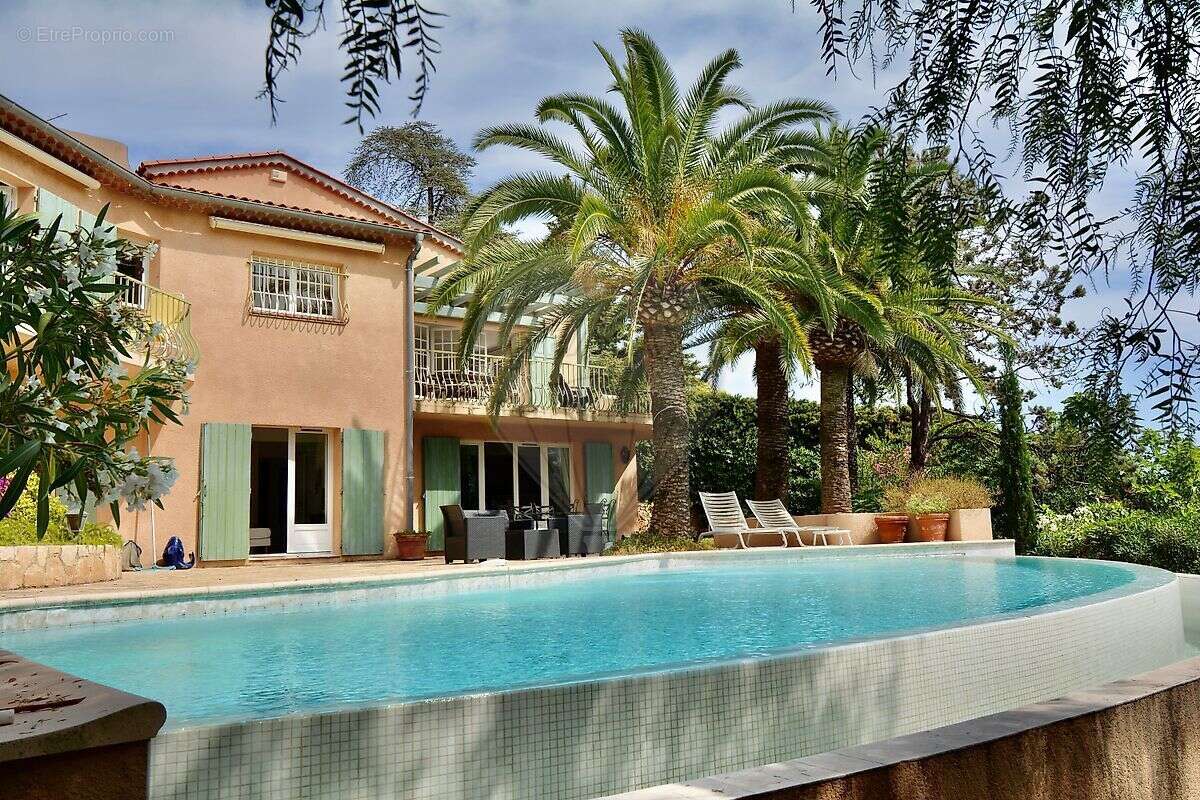 Maison à THEOULE-SUR-MER