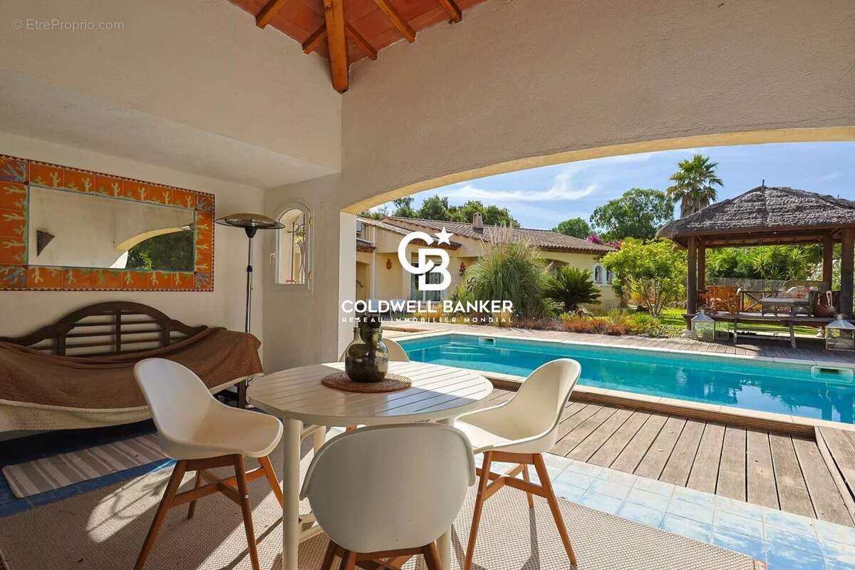 Maison à BORMES-LES-MIMOSAS