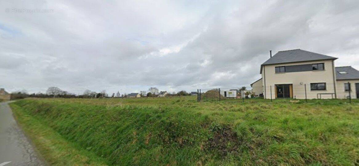 Terrain à PLOUBALAY