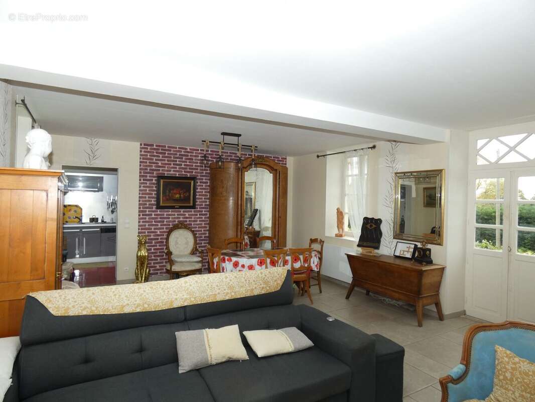 Maison à SAINT-POURCAIN-SUR-SIOULE