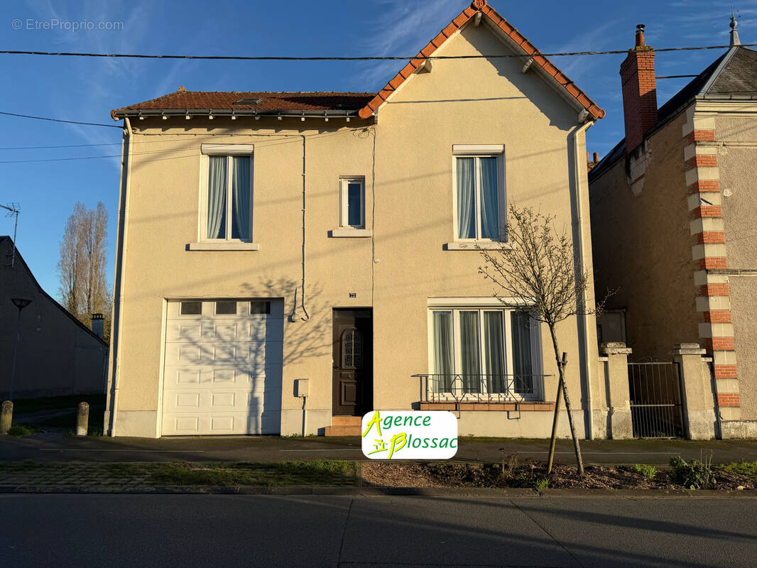 Maison à CHATELLERAULT